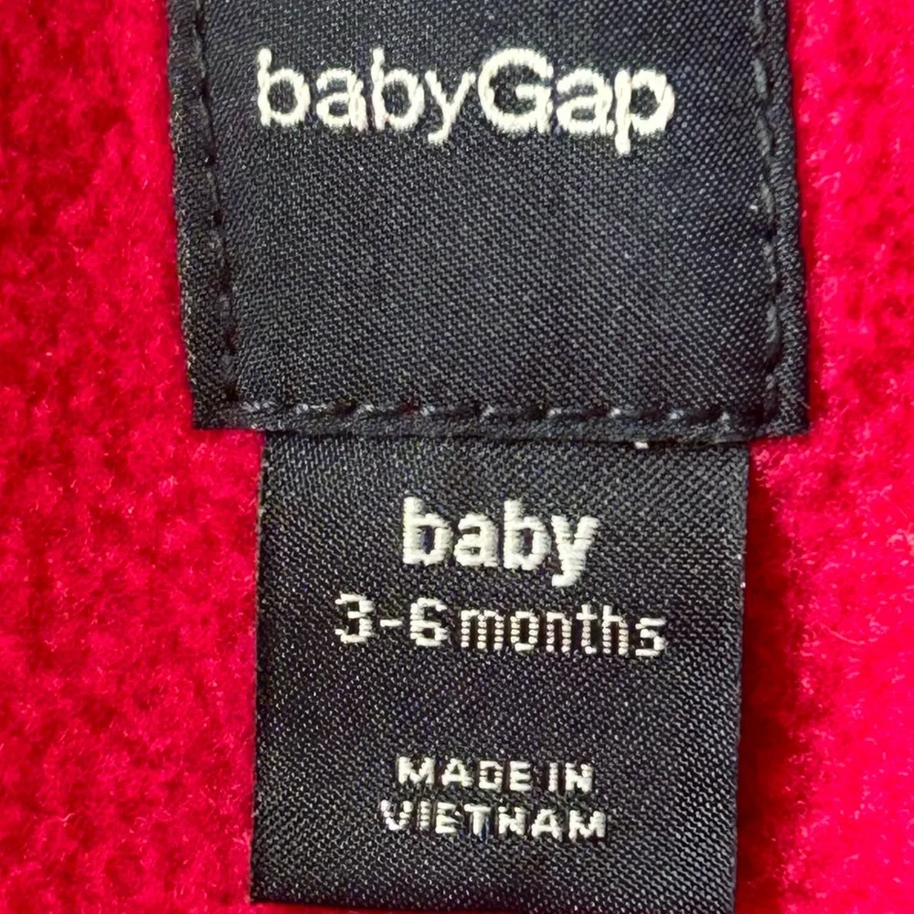 Baby Gap 3-6 mos kimono hood jacket. Off white/hot pink polka dot. Fleece lined